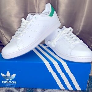 Brand new adidas STAN SMITH